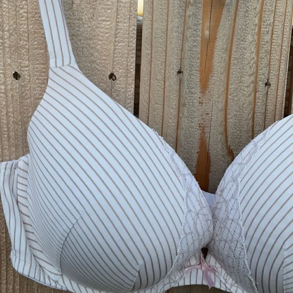 🔥 Take 50% OFF- Cacique Striped Bra For Women, Size-42D